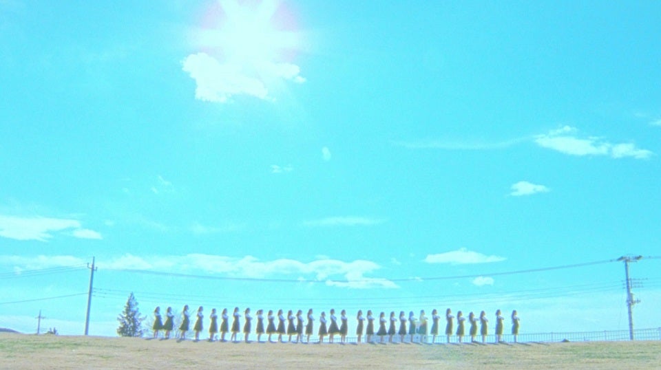 「W-KEYAKIZAKAの詩」MVより（画像提供：ソニー・ミュージックレーベルズ）