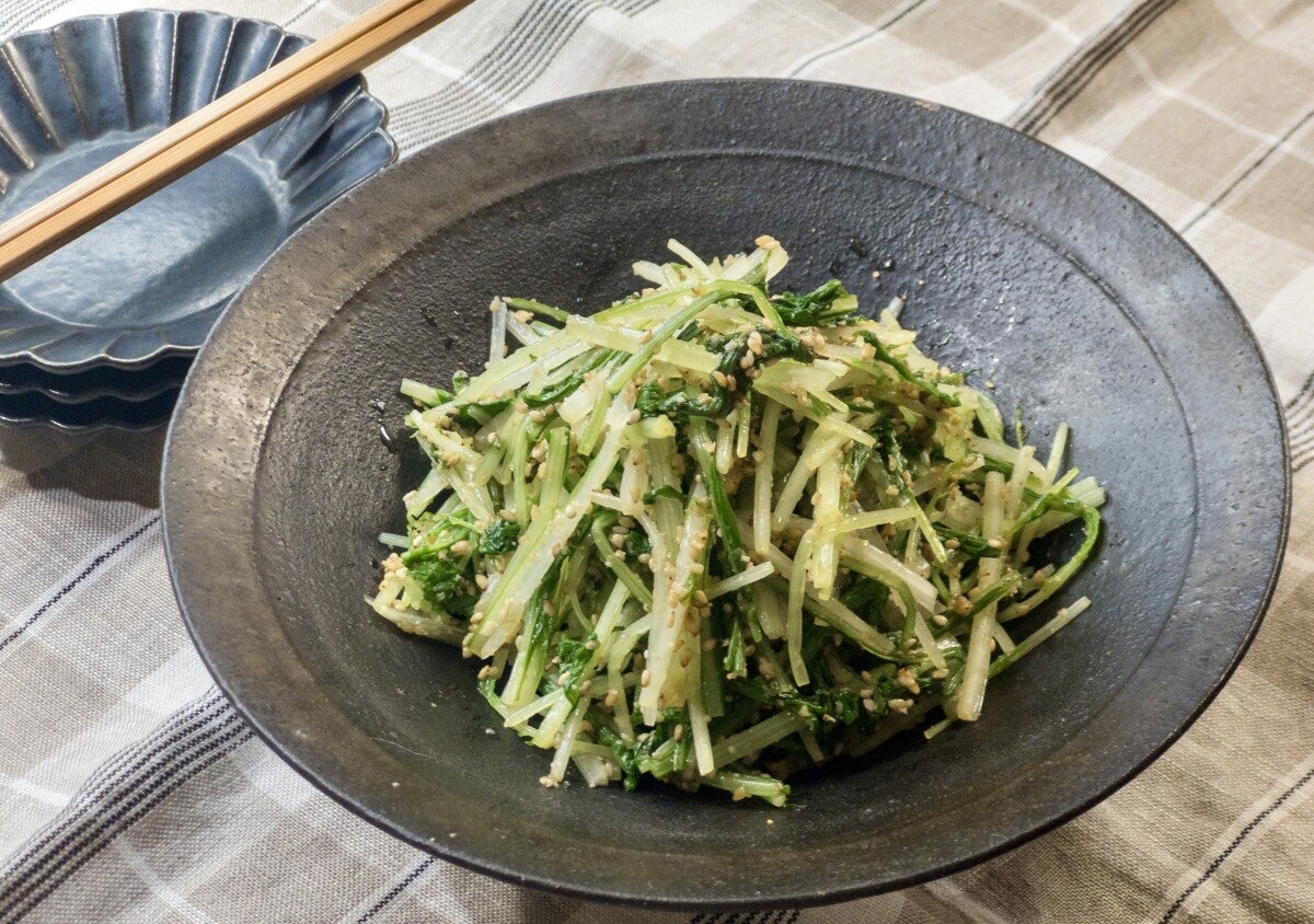 「ほうれん草よりこっちが正解だったのか…」「止まらない美味しさ！」水菜の胡麻和えレシピ