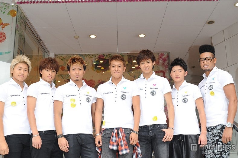  （左より）小森隼、白濱亜嵐、数原龍友、中務裕太、片寄涼太、佐野玲於、関口メンディー