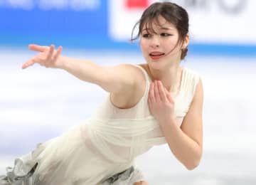 世界女王アリサ・リュウが貫禄演技2位 1位は坂本花織 初日終えて米国がトップ リュウ「ここに米国の強さをみせにきた」男子には王者マリニン投入