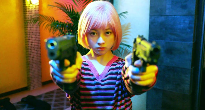 橋本環奈(C)浅井蓮次・沢田 新・小学館/「バイオレンスアクション」製作委員会