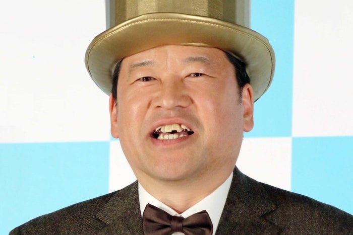 佐藤二朗が 宝塚の佐藤二朗 を称賛 おじさん役の開拓者 天真みちるとは モデルプレス 佐藤二朗が 宝塚の佐藤二朗 を称賛 おじさん役の開拓者 天真みちるとは モデルプレス