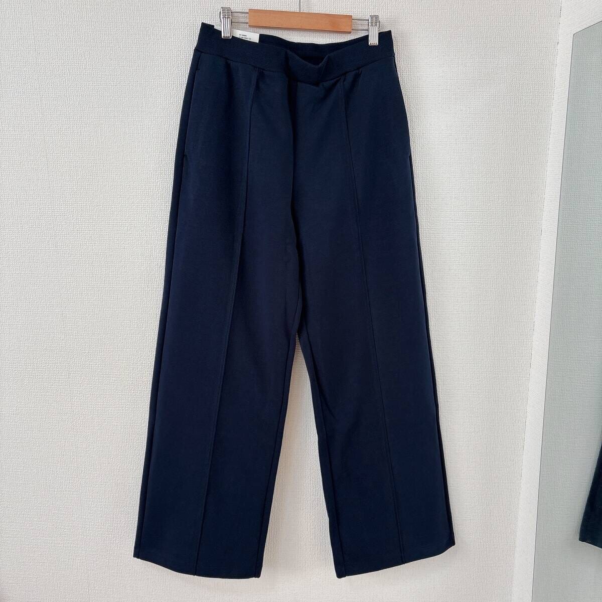 ユニクロスウェットストレートパンツ　NAVY