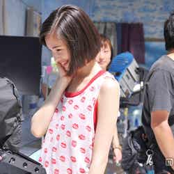 水原希子/ICEカップヌードル新CM「氷入れすぎた」篇メイキングカットより