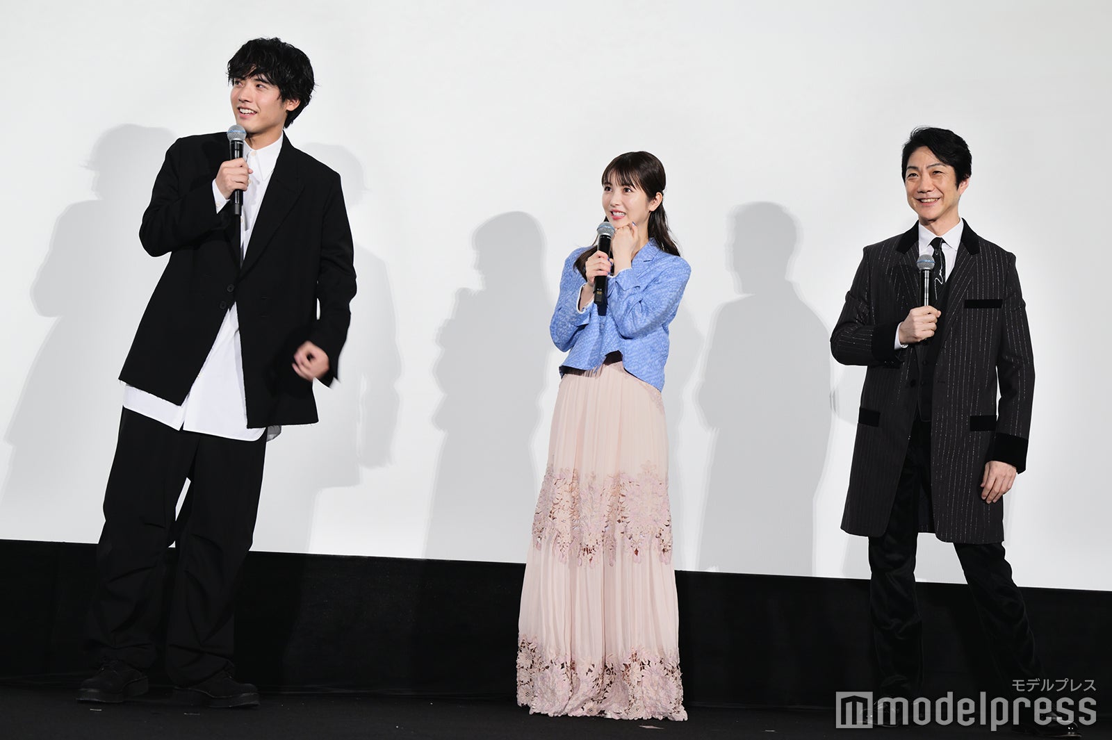 赤楚衛二、浜辺美波、野村萬斎（C）モデルプレス