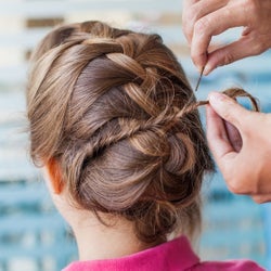 それマナー違反じゃない 大人なら知っておくべき結婚式のヘアスタイル モデルプレス それマナー違反じゃない 大人なら知っておくべき結婚式のヘアスタイル モデルプレス