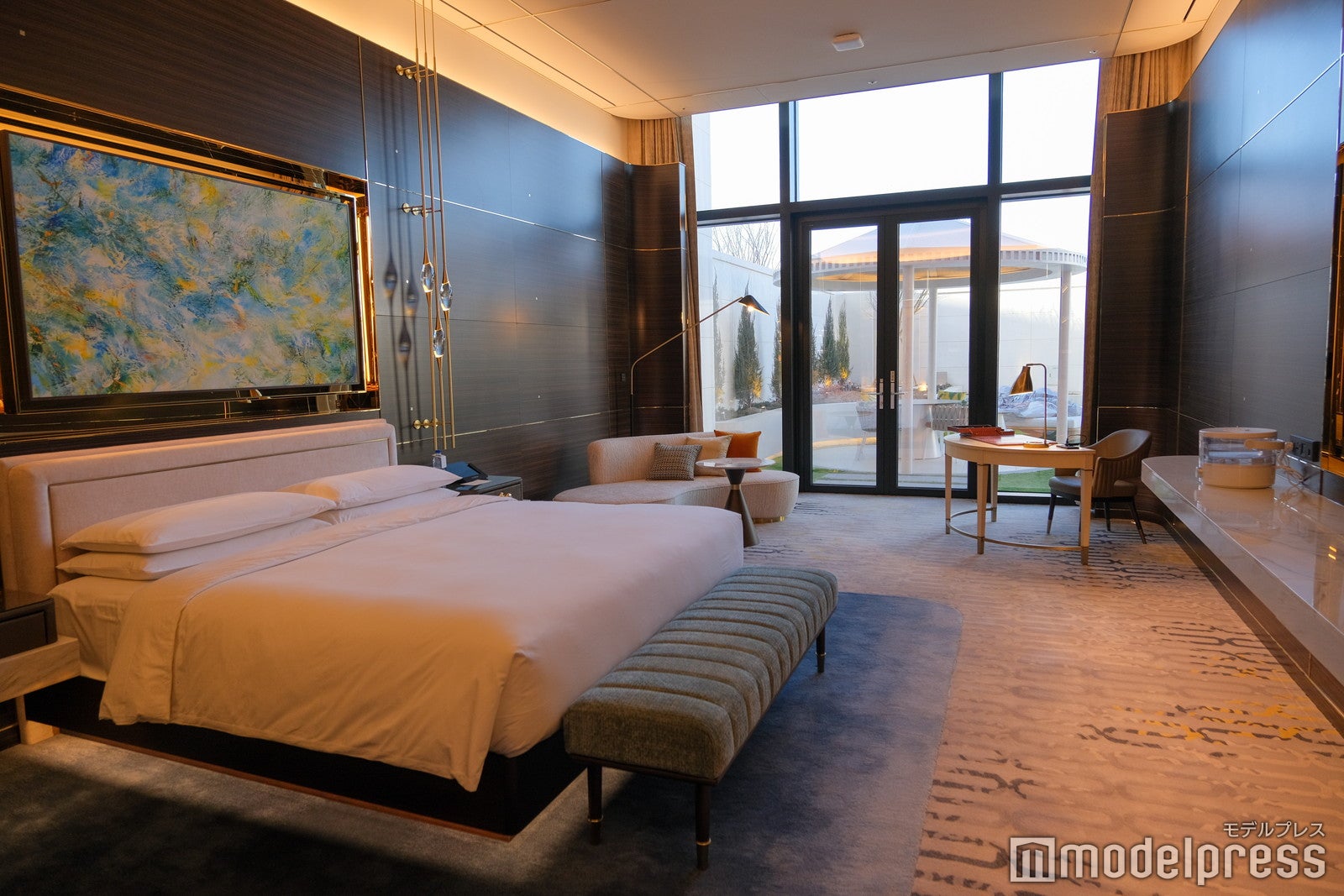 ヴィラ（C）モデルプレス