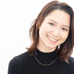 モデルプレスのインタビューに応じたヴァッツ美良(提供写真)