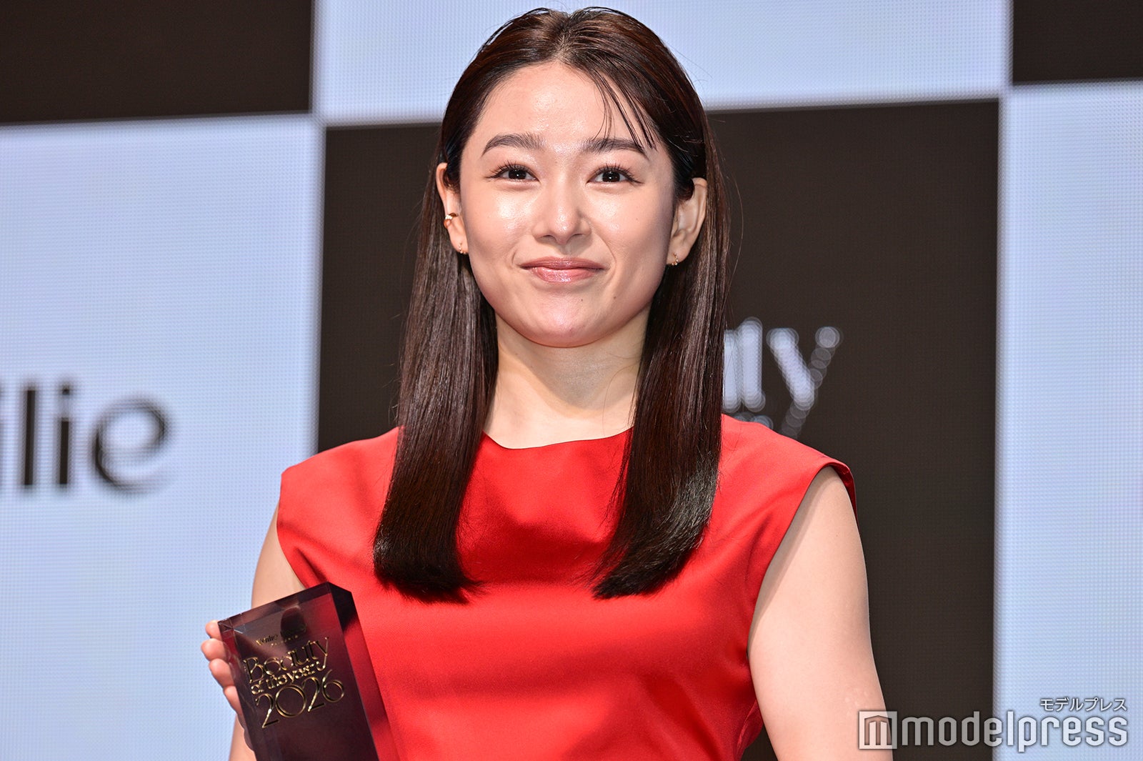 桜井日奈子（C）モデルプレス