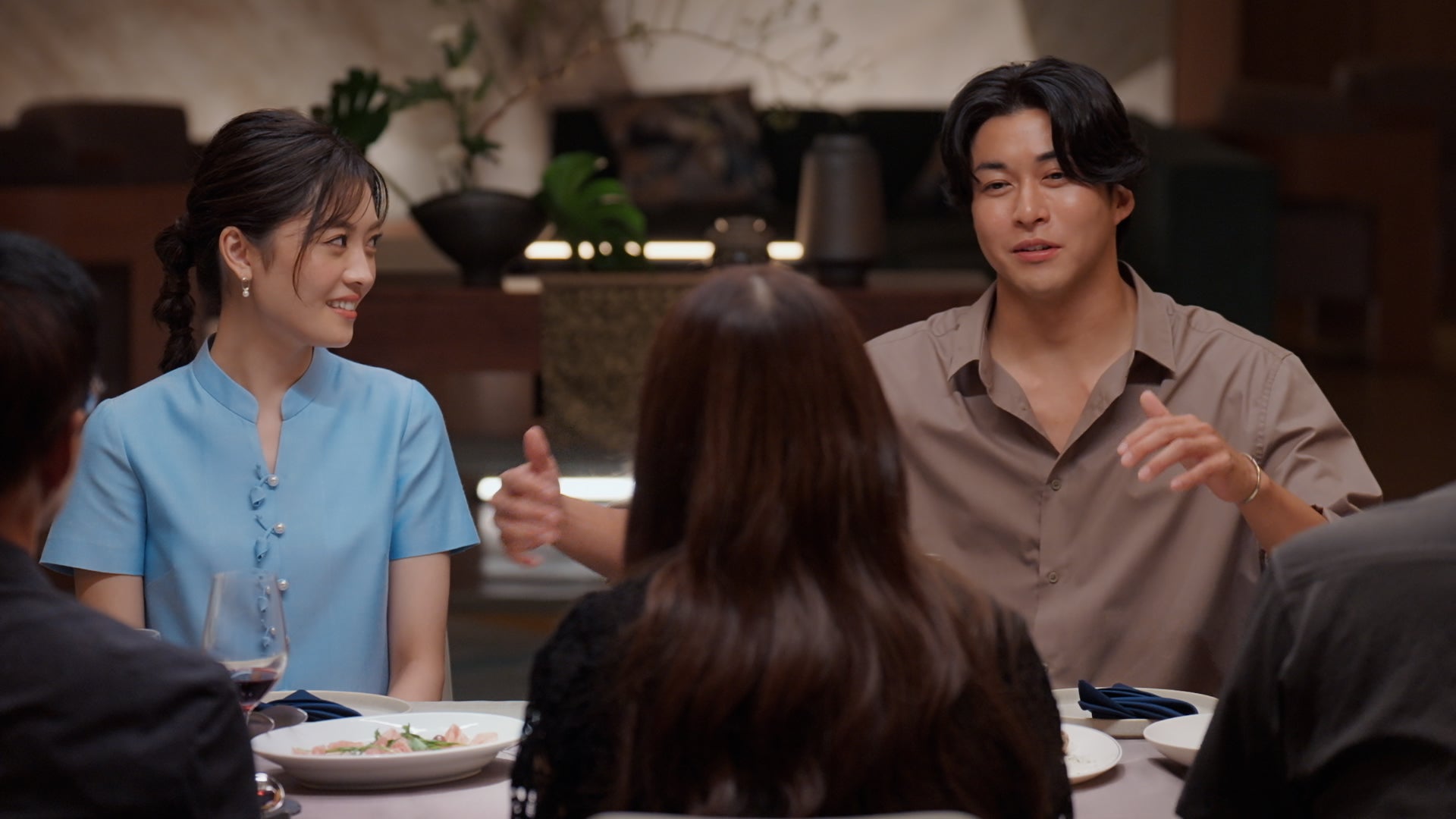 平松里菜、山崎至「バチェロレッテ・ジャパン」シーズン4エピソード8（C）2026 Warner Bros. International Television Production Limited. All Rights Reserved.