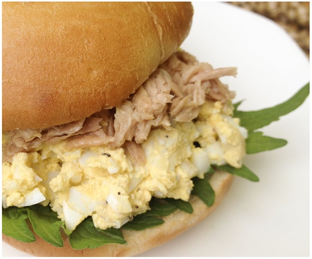 「ツナとたまごの青じそサンド」352円／「369 farm cafe」オフィシャルサイトより