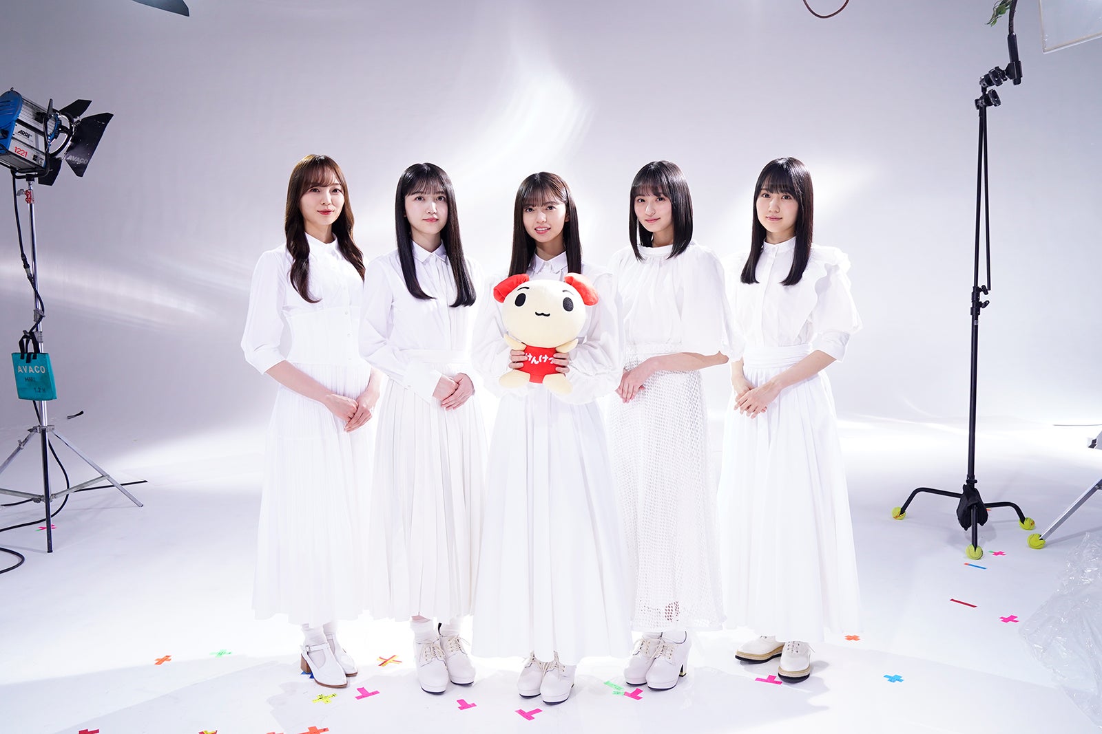 （左から）梅澤美波、久保史緒里、齋藤飛鳥、遠藤さくら、賀喜遥香 （提供写真）