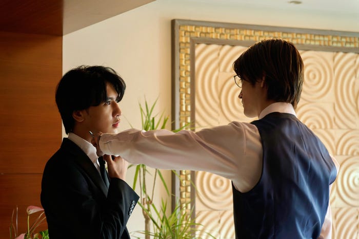 藤井流星、山本涼介「18歳、新妻、不倫します。」第9話より(C)わたなべ志穂/小学館/ABC