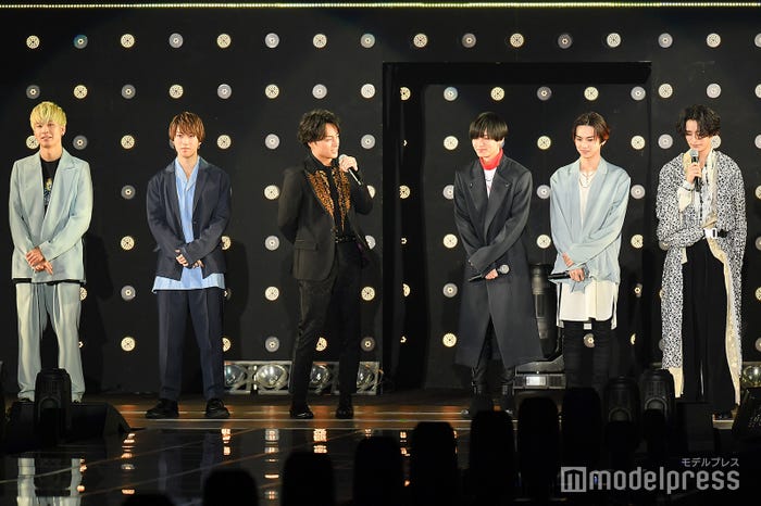 (左から)長谷川慎、藤原樹、白濱亜嵐、川村壱馬、吉野北人、塩野瑛久(C)モデルプレス