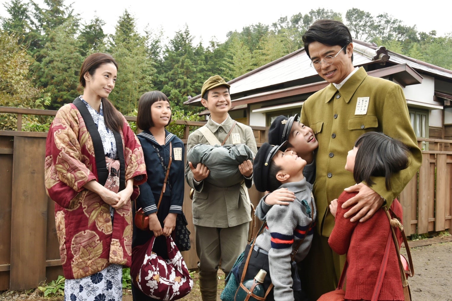 V6井ノ原快彦、上戸彩に「助けられた」共演振り返る＜僕が笑うと＞