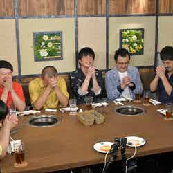 （左から）オカリナ、タカアンドトシ、田中圭、吉田鋼太郎、沢村一樹、志尊淳（C）テレビ朝日