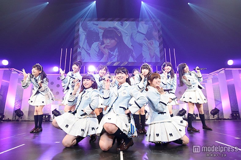 長崎県・長崎ブリックホールで公演を行ったAKB48ヤングメンバー（C)AKS