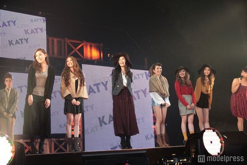 ファイナリスト6名（左から）大江佳恋さん、佐竹菜奈さん、須川未来さん、村上紫保さん、高園あずささん、田辺音羽さん