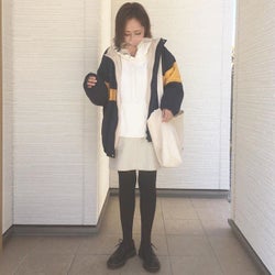 初春だって大人っぽくヘルシー! “ジャケット×パーカー”の大人流レイヤードスタイル4選