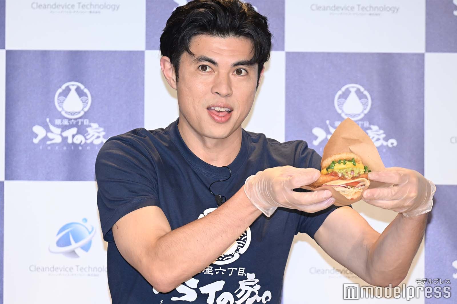 小島よしお （C）モデルプレス