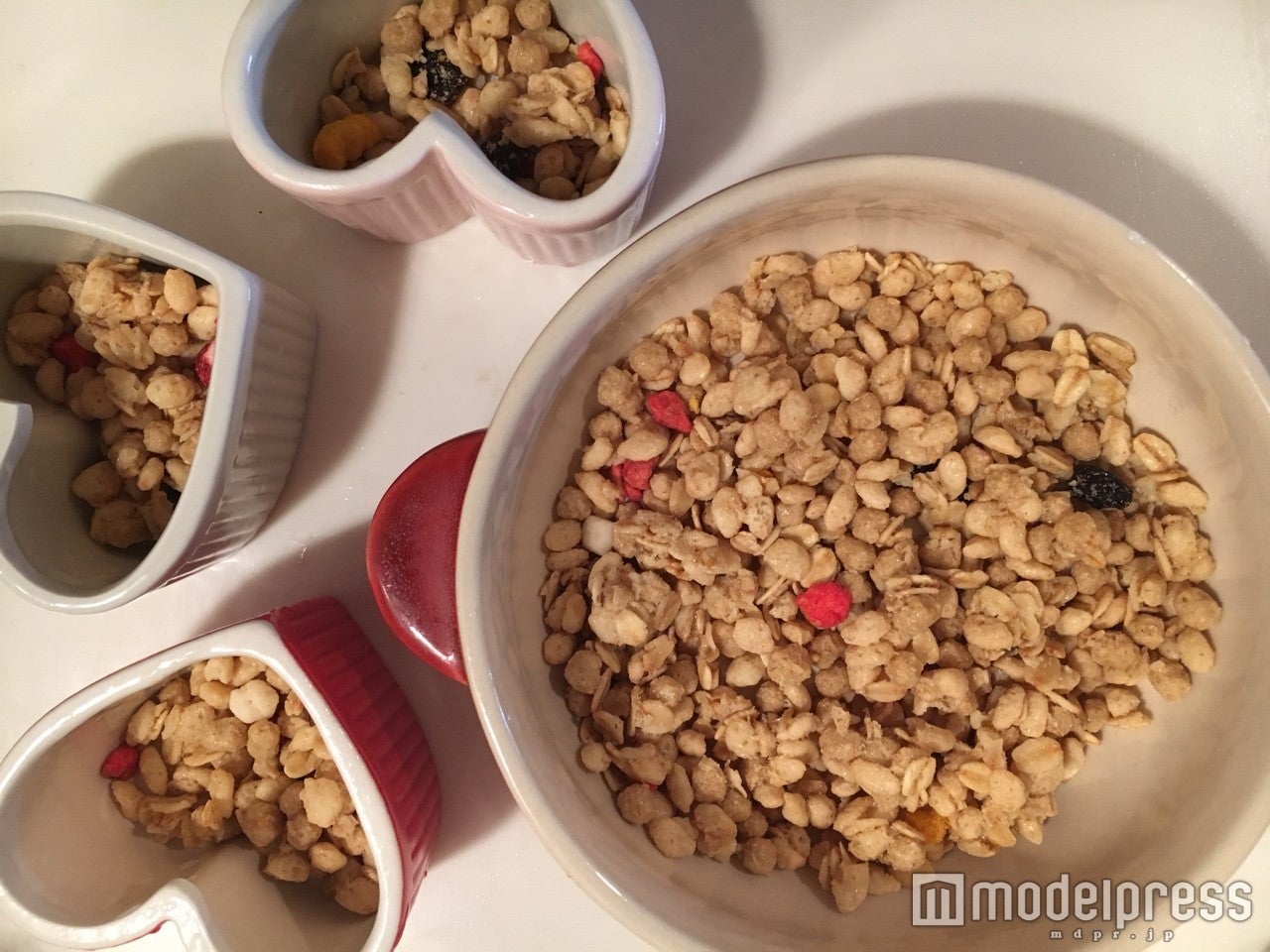 器にはグラノーラを準備！／画像提供：柏原歩さん