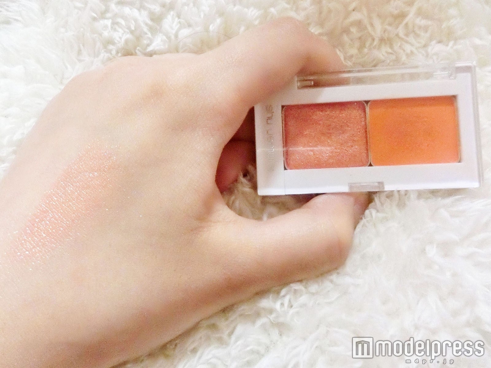 高発色×キラキラで夏全開／写真：mari（C）モデルプレス