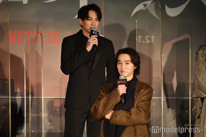 町田啓太、山崎賢人(C)モデルプレス