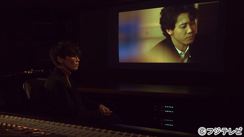 （左より）山口一郎、大泉洋／「ライナーノーツ」より