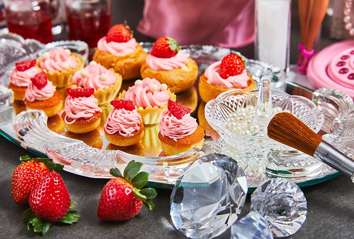 ストロベリーホリック～バービー×いちごコレクション～／画像提供：ザ ストリングス 表参道