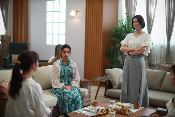 高橋メアリージュン、松下奈緒「スカイキャッスル」第2話より(C)テレビ朝日
