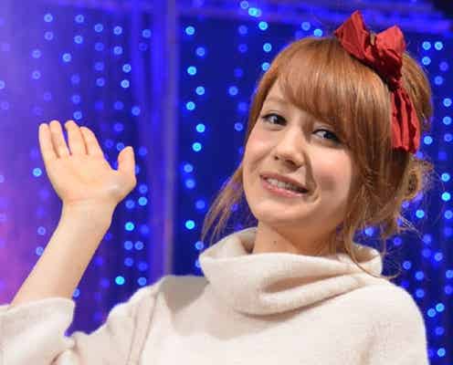 トリンドル玲奈、キュートなミニスカでツリー点灯式 今年のクリスマスの予定は?