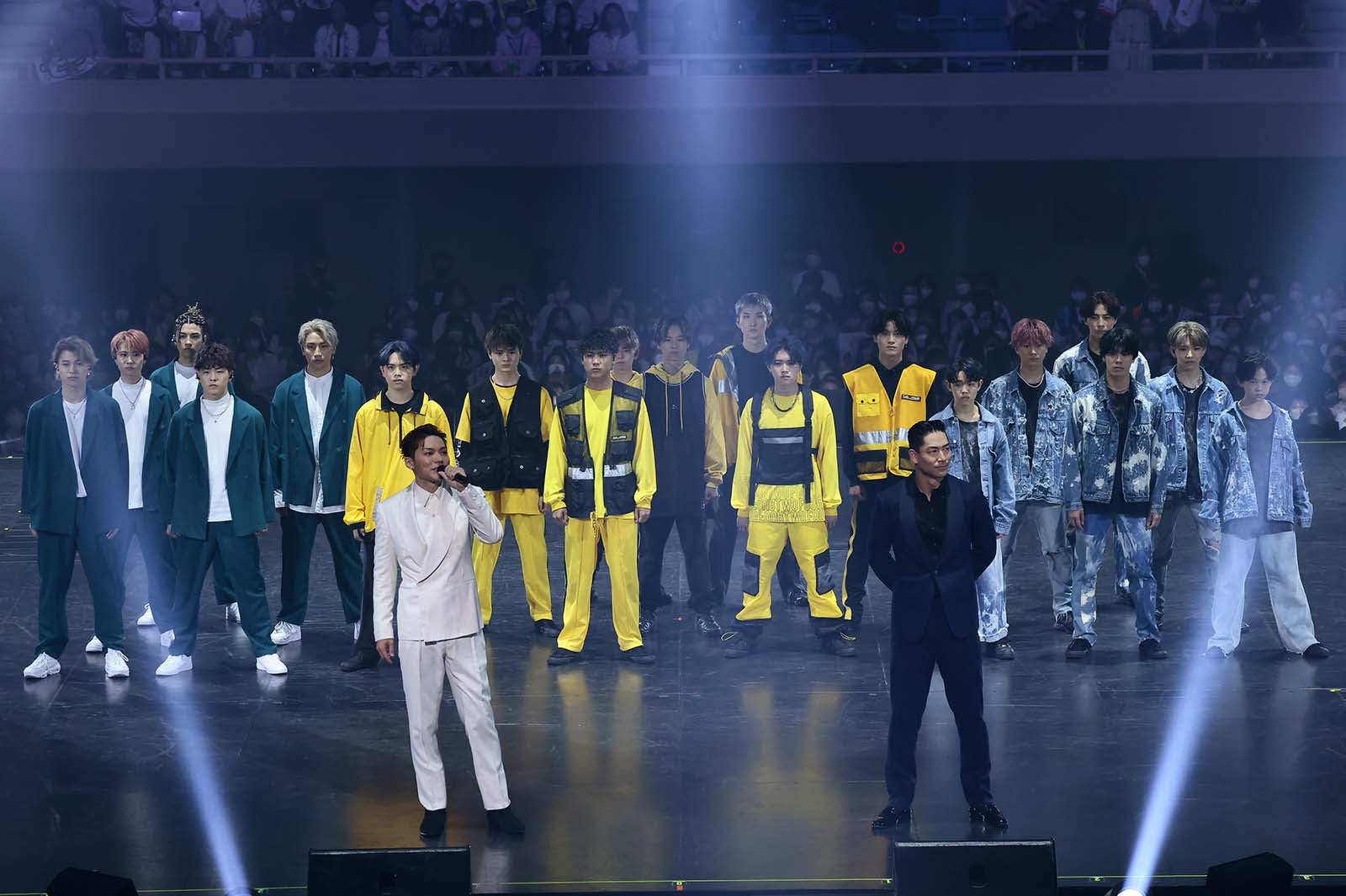 ファイナリスト19名、SHOKICHI、AKIRA（提供写真）