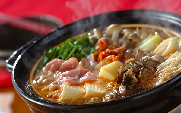 ピリ辛でたまらない美味しさ、豚の「チーズキムチ鍋」