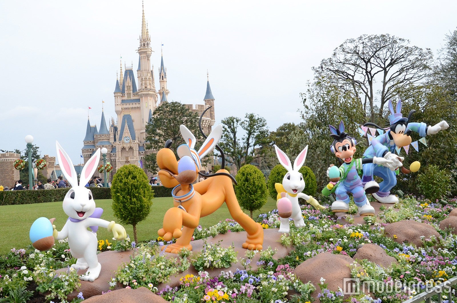 ディズニーランドのデコレーション／プルート＆マックス＆グーフィー（C）モデルプレス