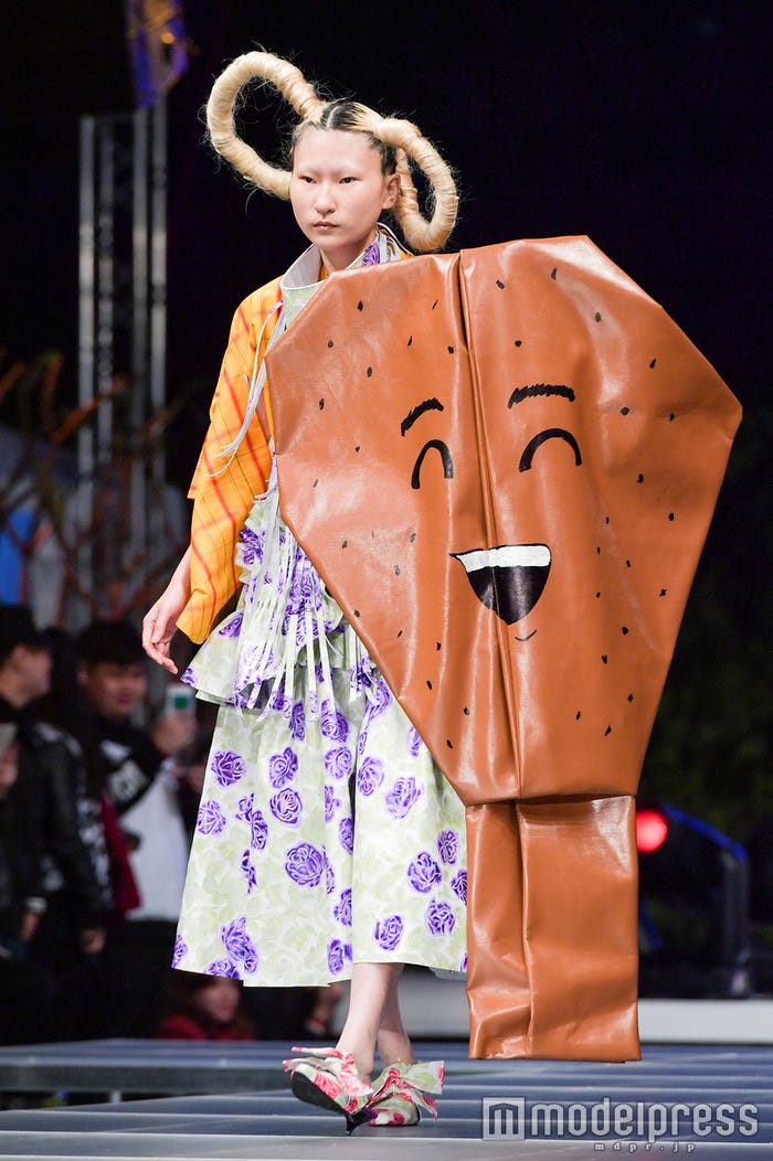 (C)モデルプレス
