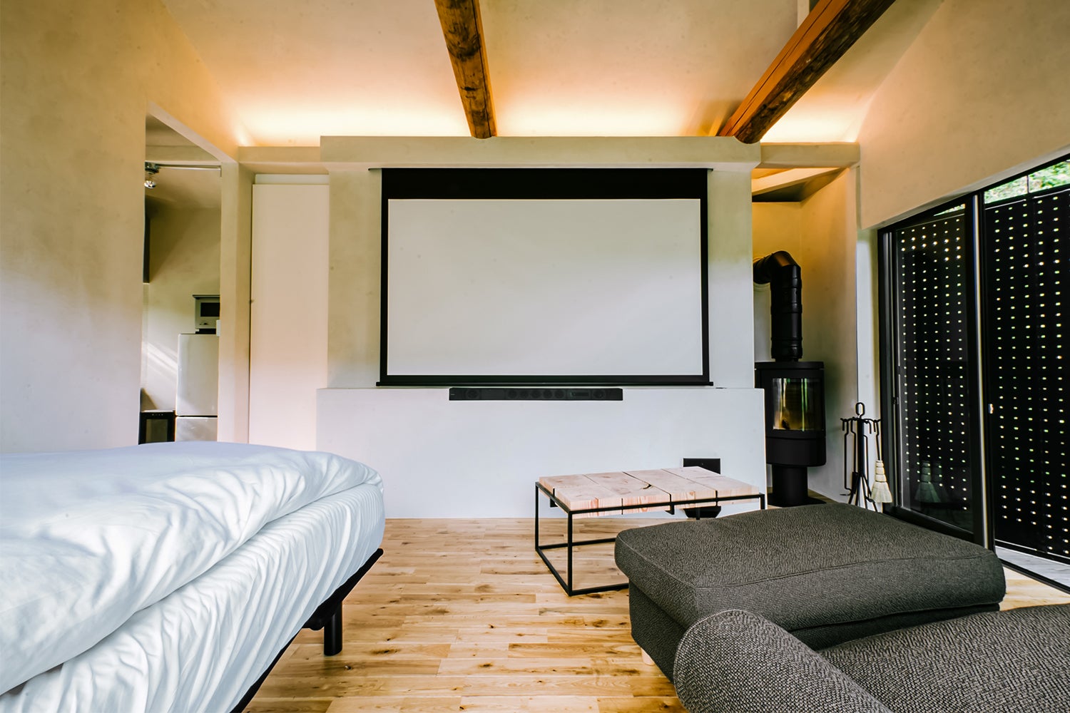  THEATER1／画像提供：ブッキングリゾート