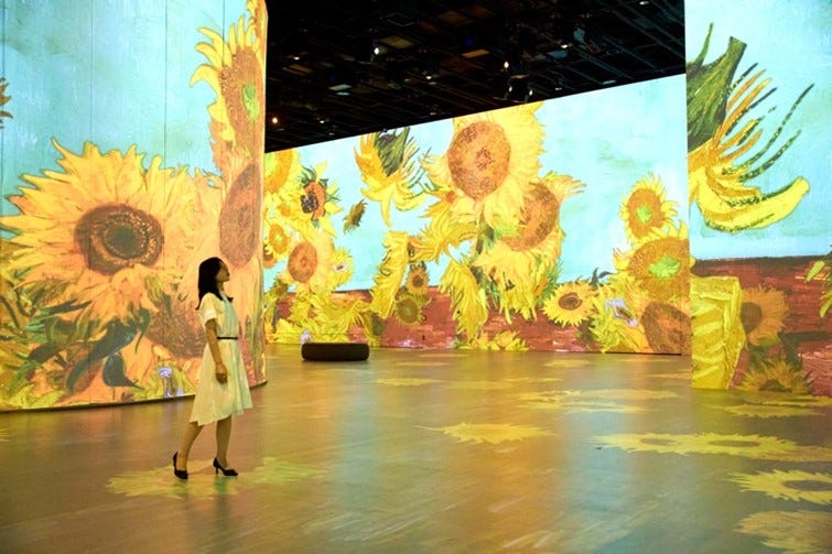 パリ熱狂の体験型アートミュージアム日本初上陸 ゴッホの名画に“包まれる”イマーシブ体験<レーヴ・デ・リュミエール>