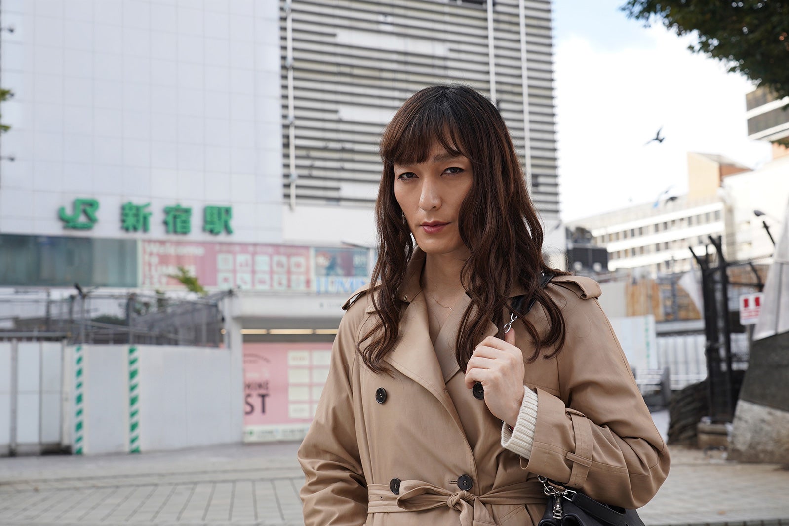 草なぎ剛、主演映画で“トランスジェンダー”役 ロング髪のビジュアル公開＜ミッドナイトスワン＞