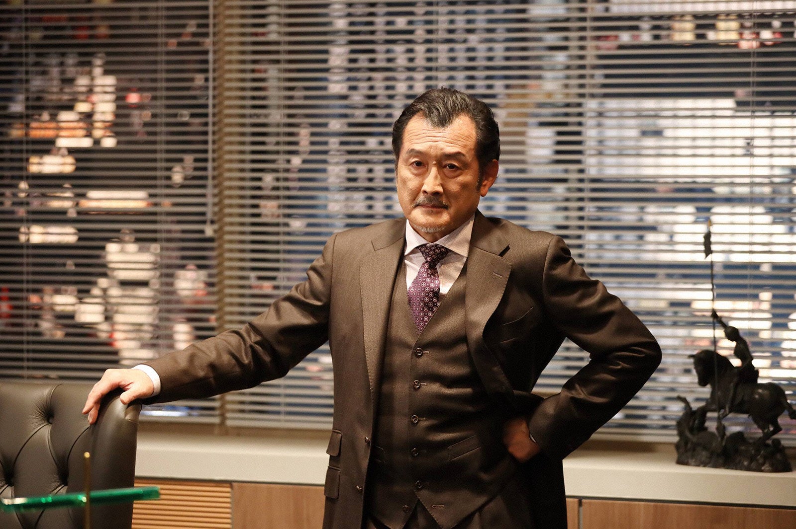 吉田鋼太郎「SUITS／スーツ2」第10話より（C）フジテレビ