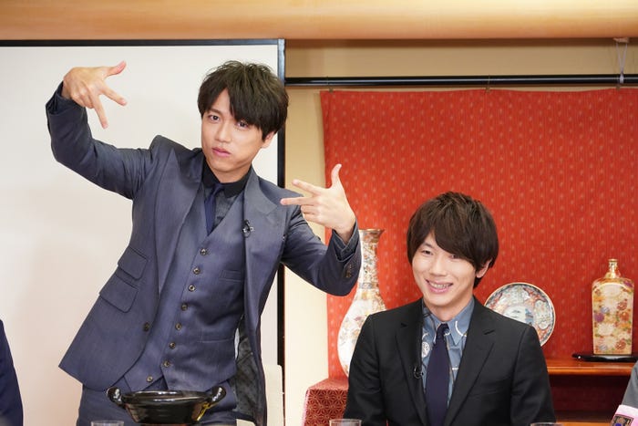 山崎育三郎、古市憲寿(C)日本テレビ