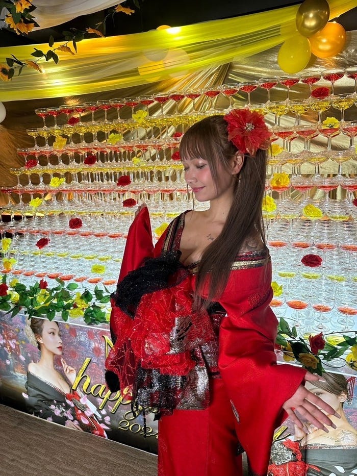 摂食障害を乗り越え人気キャバ嬢に(提供写真)