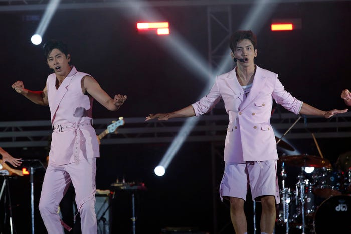 東方神起(左から)ユンホ、チャンミン (写真提供:avex)