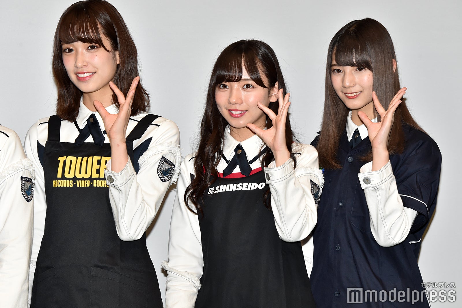 佐々木久美、齊藤京子、小坂菜緒（C）モデルプレス
