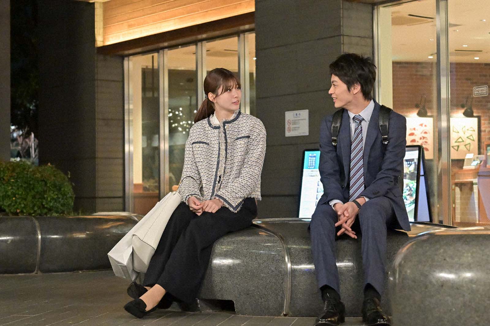 生見愛瑠、神尾楓珠「くるり～誰が私と恋をした？～」第2話より（C）TBS