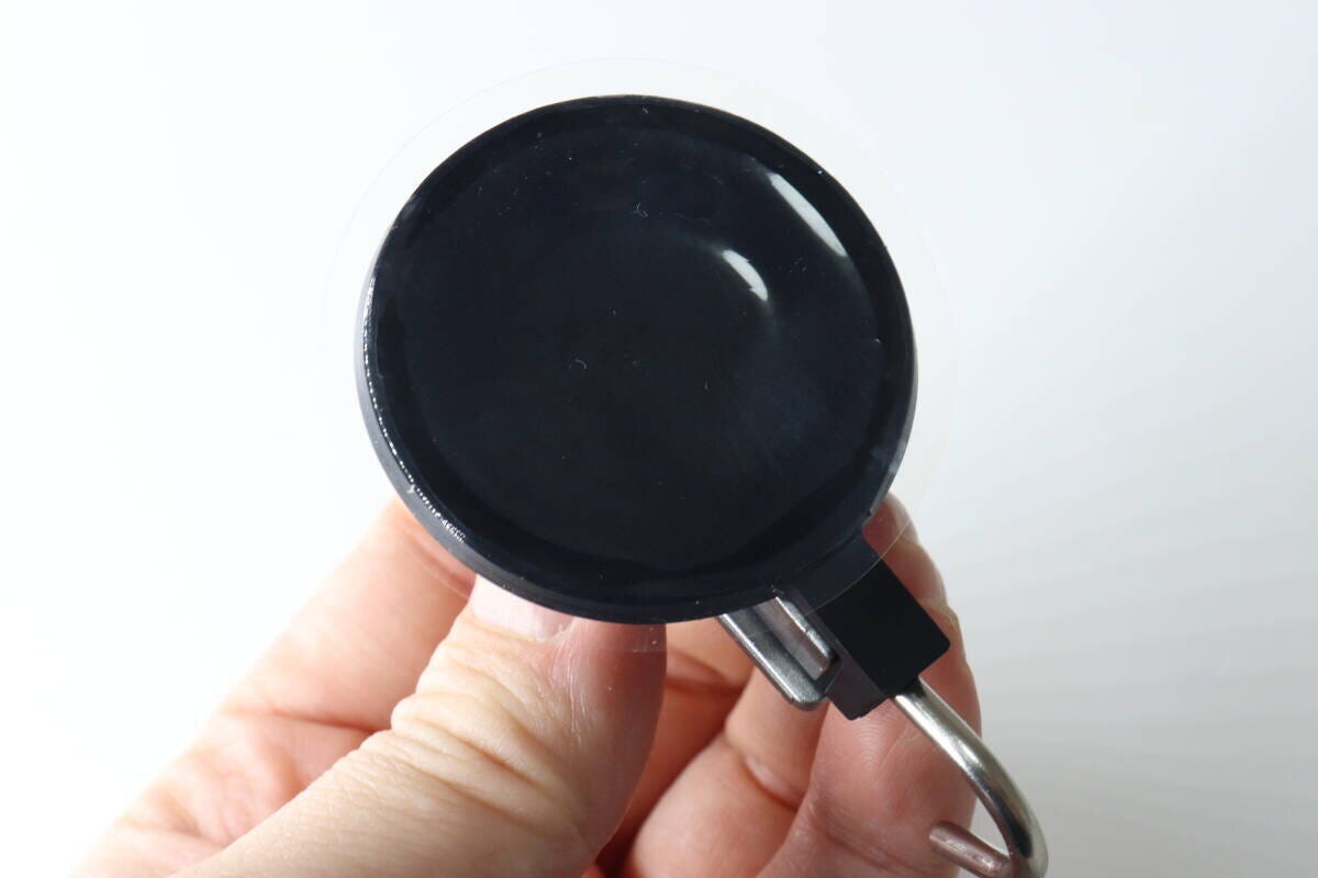 ダイソー キッチンツールフック ダイソーのキッチンツールフックの粘着ジェル状の吸盤