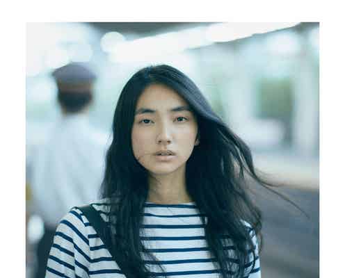 話題の「東急電鉄」マナー広告の太眉美女は仁村紗和 ハイテンションな“マナーダンス”のギャップもすごい