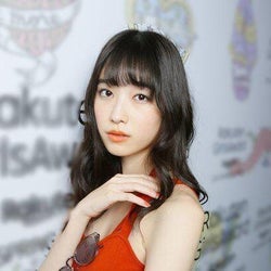 高橋ひかる、“いつ見ても脚長!”ガーリーなミニワンピ姿に「脚めっちゃ綺麗」「なんてスタイルだ」絶賛の声