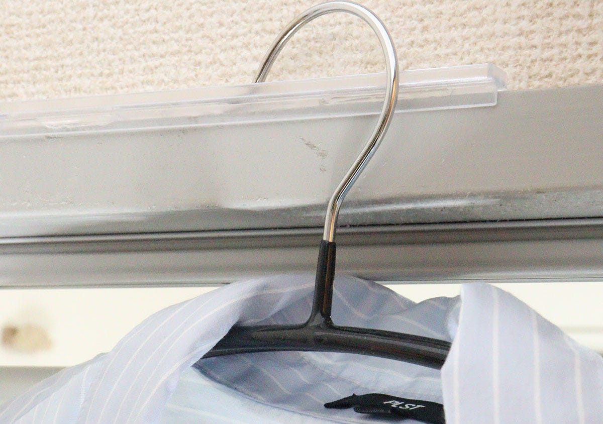 ダイソーのハンガーストッパーの使用例 ダイソーのハンガーストッパーの使用例