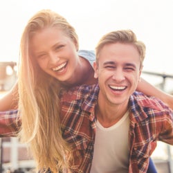 頭から離れない 男性が 女友達を好きだと感じた 瞬間はこんな時 モデルプレス