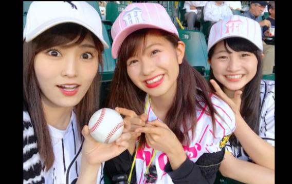 NMB48山本彩、“伝統の一戦”でファウルボールをキャッチする